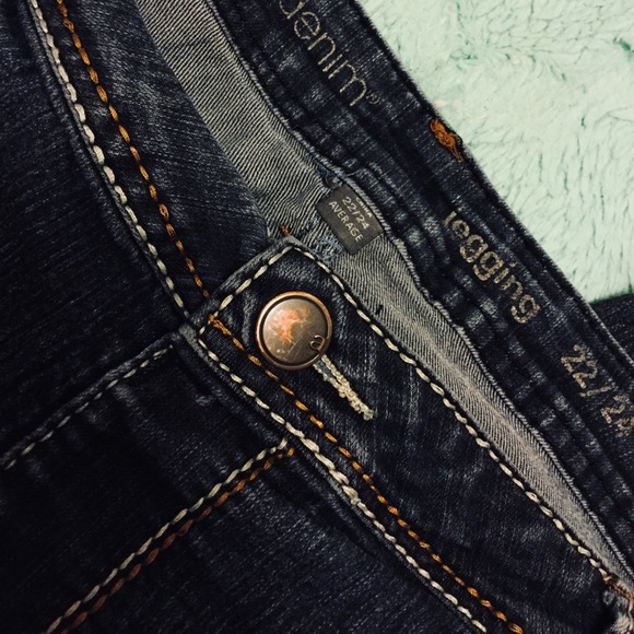 Jeans - Picture 3 of 4